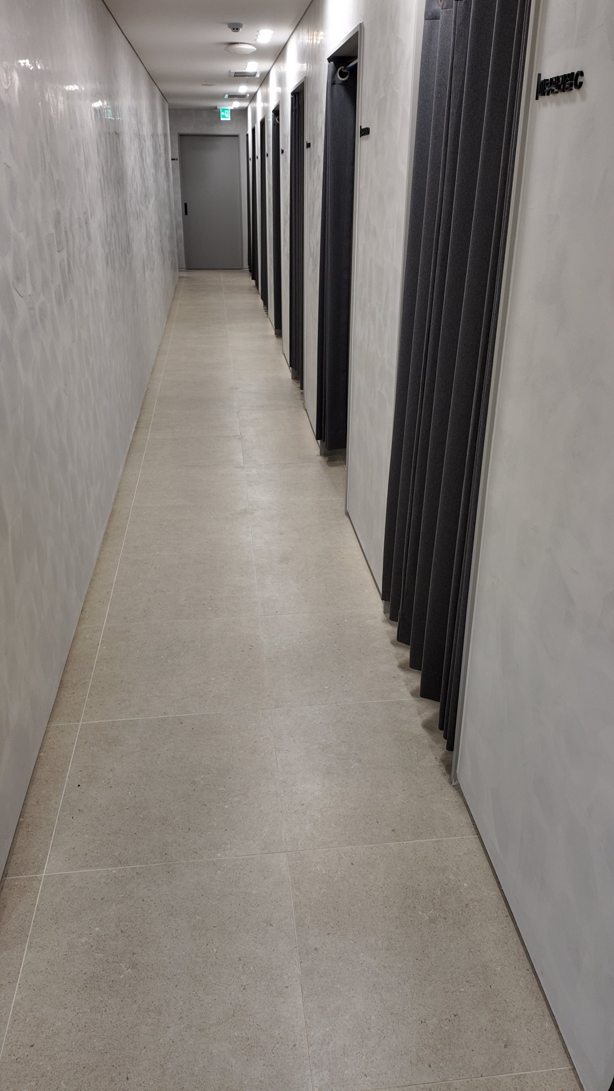 Inside Apgujeong Tune Clinic